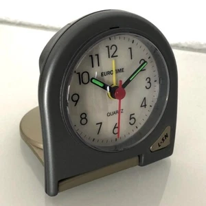 Réveil quartz pliable de voyage gris et bronze simple d'utilisation Eurotime 233 - Picture 1 of 3