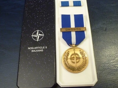 GENUINE NATO MEDAL FOR KOSOVO IN NATO BOX OF ISSUE - EXCELLENT CONDITION - Image 1 of 4