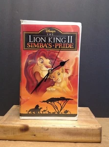 Lion King 2 Simbas Pride VHS Clamshell Clock - Bild 1 von 3