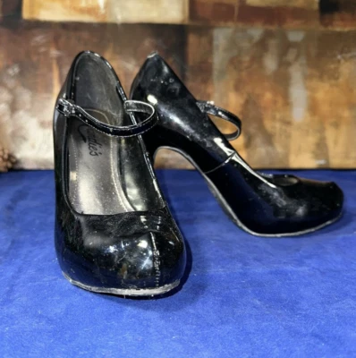 Vintage Candie's Black Women's Size 6 M Strap Flapper Patent Leather 4” Heels - Image 1 of 4