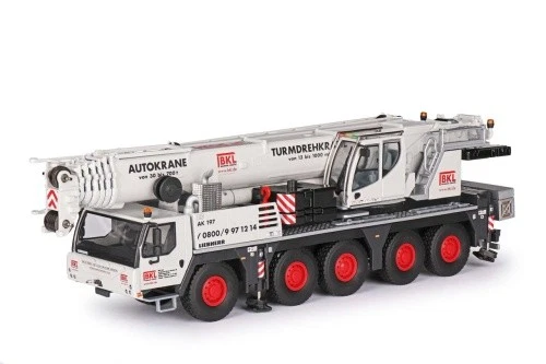 Liebherr LTM 1110-5.1 Mobilkran Modell von Conrad 1:50