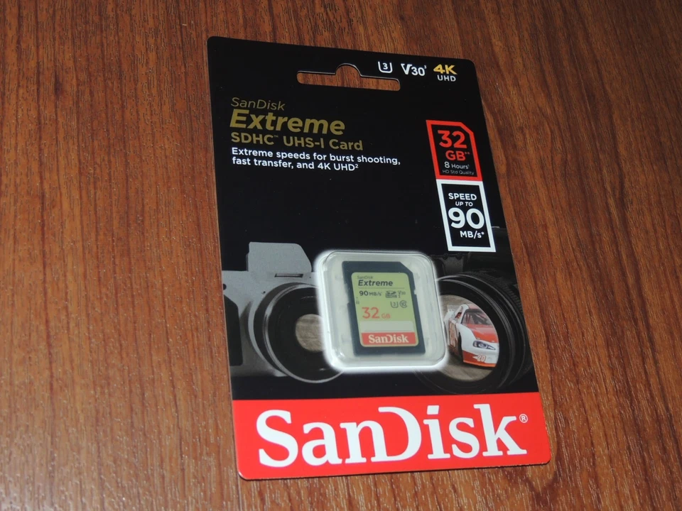 Genuine SanDisk 32GB Extreme SDHC UHS-I Memory Card - Class 10 - 90 MB/s - Image 1 of 1