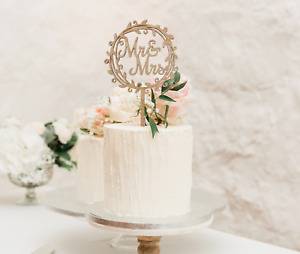 Love Wedding Cake Rustic Wooden Topper - Mr and Mrs Decoration Keepsake 15x9cm