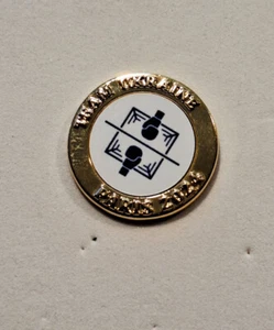 NICE 2024 PARIS OLYMPICS- UKRAINE BOXING NOC PIN - Picture 1 of 1