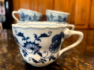 Set of 6 VINTAGE BLUE DANUBE Onion Tea Coffee Cups Rectangle Stamp EUC - Picture 1 of 14