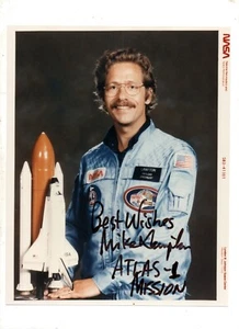 scientist and astronaut Mike Lampton SIGNED photo - Supernova Acceleration Probe - Picture 1 of 3
