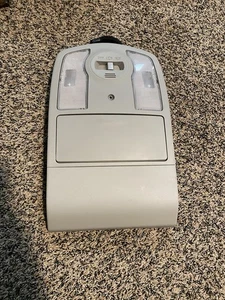 10-15 Toyota Prius Front Overhead Console Dome Reading Light Assy OEM *READ** - Picture 1 of 4