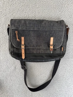 Fossil Canvas Messenger Bag Laptop Shoulder Satchel Strap Grey 6 pockets - Image 1 of 4