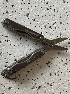 Retired Leatherman SQUIRT S4 Keychain Multi Tool Grey —- - Picture 1 of 10