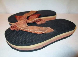 NOS Vintage 80s RAINBOW Flip Flops Two Color Yellow Blush Child Sandals 12 NEW - Picture 1 of 4