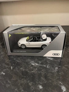 Spark 1/43 scale Audi A5 Cabriolet Tofana White Resin Model Car - Picture 1 of 4