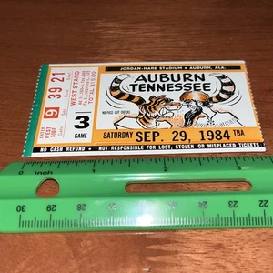 AUBURN VS TENNESSEE 1984 - TALÓN DE BOLETO DE FÚTBOL AMERICANO 29/09/1984 - buen estado - Imagen 1 de 8