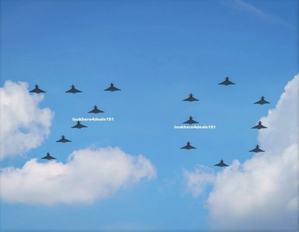 QUEEN ELIZABETH Photo 4x6 Platinum Jubilee Trooping the Colour Flyover 96th BD - Image 1 of 1