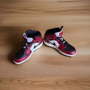 Nike Air Jordan -- 1 Mid GS 'Chicago Black Toe' Größe 6Y mit Karton (554725-069) - Bild 1 von 15