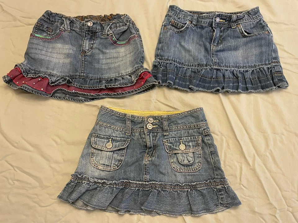 Faldas vaqueras niñas talla 6-7 lote de 3, azul marino antiguo, apretar, limitado también Foto 1 de 4