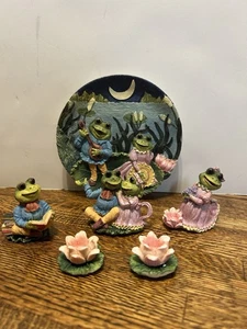 Vintage Frosch Lillypad Miniatur Set Mini Set Poly Resin OVP - Bild 1 von 7