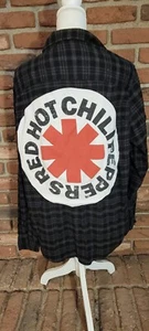 Red Hot Chili Peppers logo on upcycled flannel. Custom-made for YOU!! - Bild 1 von 7