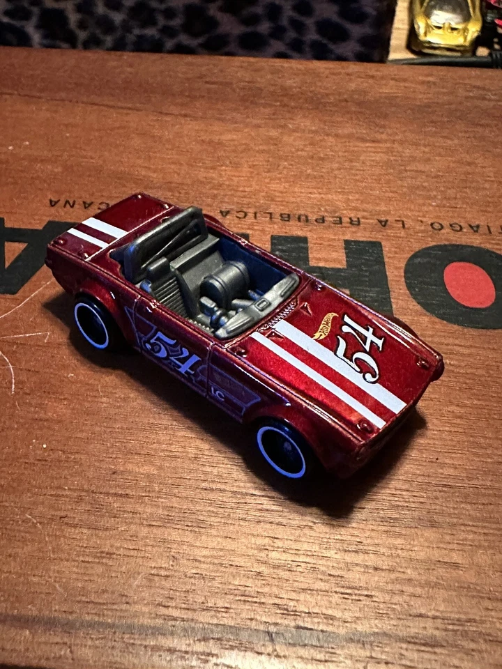 2009 Mattel HOT WHEELS Triumph TR6 Roadster Dark Red DieCast Sports Car ~ F212 - Image 1 of 4