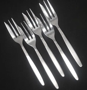 Monogram Stainless Korea Pie Fork set of 5. 5.5" Long - Picture 1 of 2