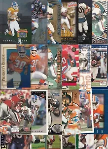 Terrell Davis 25 ct Vintage Football Karten Lot - alle verschieden - Bild 1 von 1