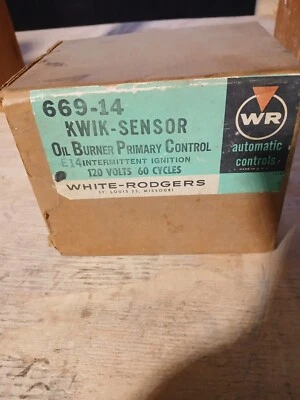 New White Rodgers OIL BURNER PRIMARY CONTROL 669-14 - Image 1 of 4