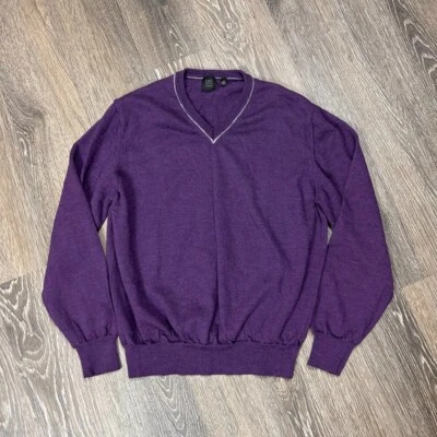 Suéter Saks Fifth Ave Italiano Púrpura Extra Fino Lana Merino Cuello en V Talla M Usado en Excelente Condición Foto 1 de 4