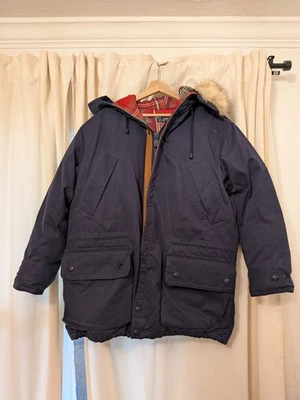 Parka acolchada de piel de coyote Nautica Duck Down chaqueta con cremallera ribete de cuero mediano Foto 1 de 4