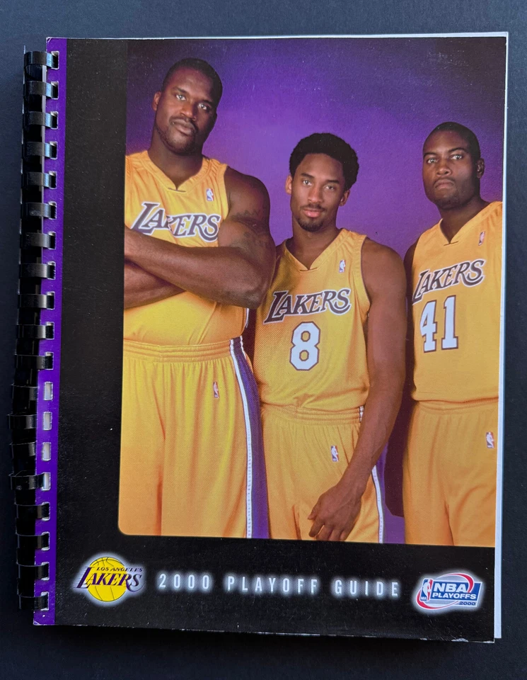 Los Angeles Lakers 1999-2000 Yearbook Magazine Kobe Bryant Shaq O'Neal - Image 1 of 1