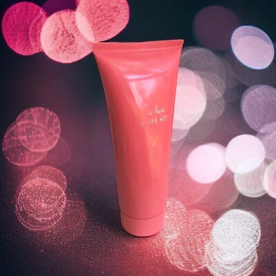 LOCIÓN CORPORAL Michael Kors Very Hollywood Brillante - 3,4 fl oz/100 ml DESCONTINUADA Foto 1 de 4