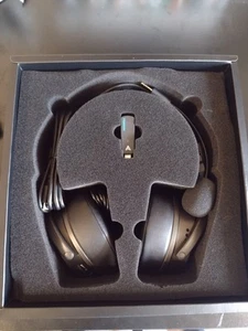 Audeze Maxwell Wireless Over-Ear Gaming Headset for Sony PlayStation - Picture 1 of 3
