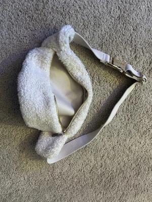 riñonera sin marca Foto 1 de 4