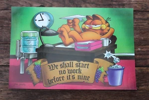 Cartel laminado vintage 1978 Argus Garfield We'll Start No Work Before Its 9 - Imagen 1 de 3