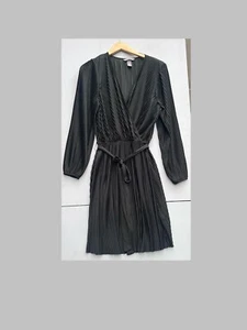 H&M PLEATED DRESS Women size M - Picture 1 of 5