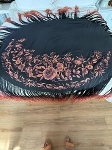Vintage Round 1930's Black Silk Embroidered Floral Piano Shawl Ombre Fringe - Picture 1 of 9