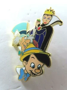 Spilla Disney ACME Tappeto Magico Cavalca Regina Cattiva Cappellaio Matto Pinocchio #129854 - Foto 1 di 2