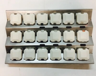 Bandeja de rejilla de briquetas de acero inoxidable de fábrica para parrilla de gas Lynx Sedona con briqueta 80743 Foto 1 de 4