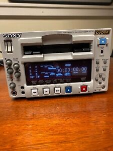 Sony DSR-1500 DVCAM Digital Video  Recorder Excellent condition,  33 Tape Hours