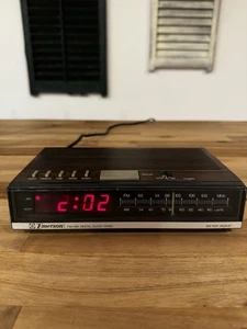 Emerson Alarm Clock AM/FM Radio MODEL NO. RED5511B Wood Grain Design Vtg Tested - Picture 1 of 6