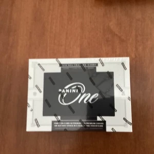 2018 Panini ONE Football Hobby Box - Picture 1 of 2