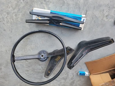 OEM FORD 1971 1972 1973 MUSTANG VOLANTE NEGRO 2 RADIOS CON Nos Horn Assy Foto 1 de 4