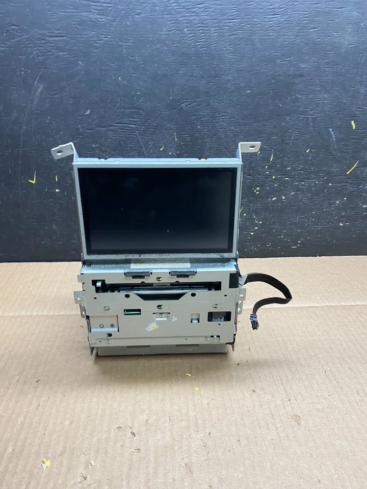 2006 - 2008 Infiniti FX35 радио дисплей информации навигации экран U5945 DG - Изображение 1 из 4