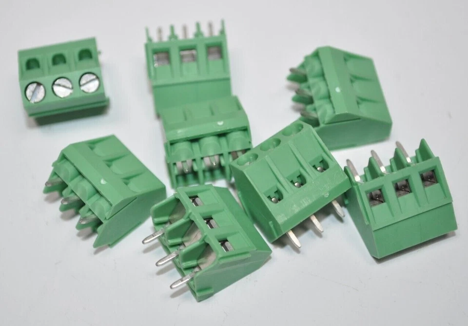 Lot of 8 NEW Phoenix 3 Pin - 5mm Through Hole Screw Connector / Terminal Block - Image 1 of 1