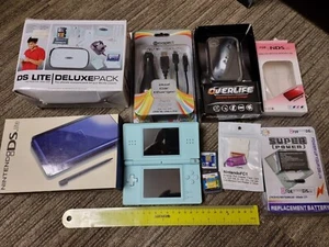 NINTENDO DS LITE CONSOLE BUNDLE Blue GAMES Case Mains USB Car Charger Stylus Lot - Afbeelding 1 van 7