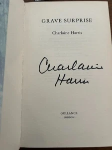 Grave Surprise by Charlaine Harris Signed 1st UK Fine/Fine Hardback Harper - Picture 1 of 5