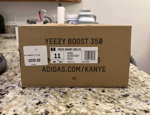 yeezy beluga box
