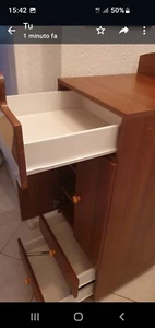 Schlafzimmer für Neugeborene. dreiteilig aus dunklem Walnuss-Massivholz. Kinderb - Bild 1 von 6