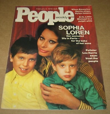 1976 February 2 PEOPLE Magazine SOPHIA LOREN - Emmylou Harris EXCELLENT No Label - Image 1 of 4