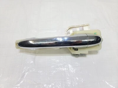 2007-2012 Kia Rondo Exterior Door Handle Front Right Passenger Side OEM - Image 1 of 4