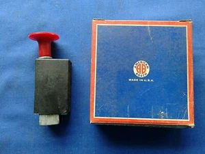 Shift Control Push Pull Switch American Bosch # SW 721017 For Axle-Shift Motor - Picture 1 of 4
