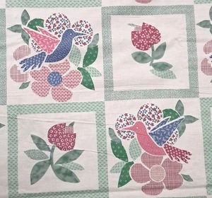 Hummingbirds Tulip Fabric Flowers Garden Blocks Squares Cream Background Quilt - Picture 1 of 11